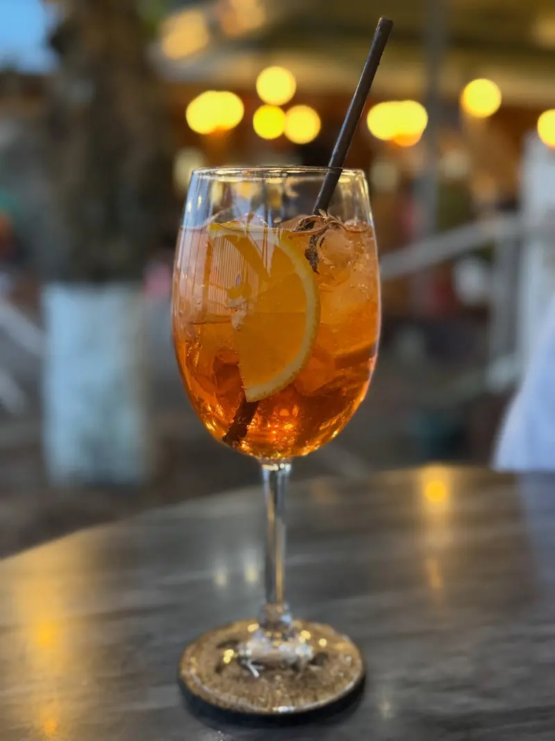 Aperol Spritz servido en copa