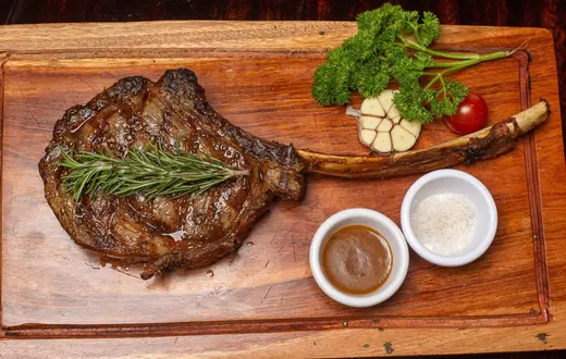 Hartley Ranch Restaurant — Asador y parrilla en Playa Jacó, Costa Rica