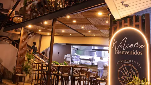 Origen - Mar, Tierra y Fuego — Restaurante de mariscos en Playa Jacó, Costa Rica