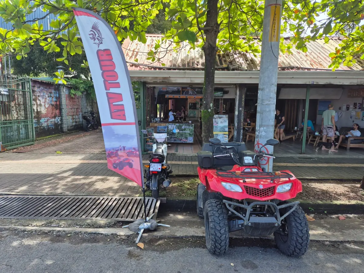 Roosterfish Rentals & Tours — Pesca deportiva en Playa Jacó, Costa Rica
