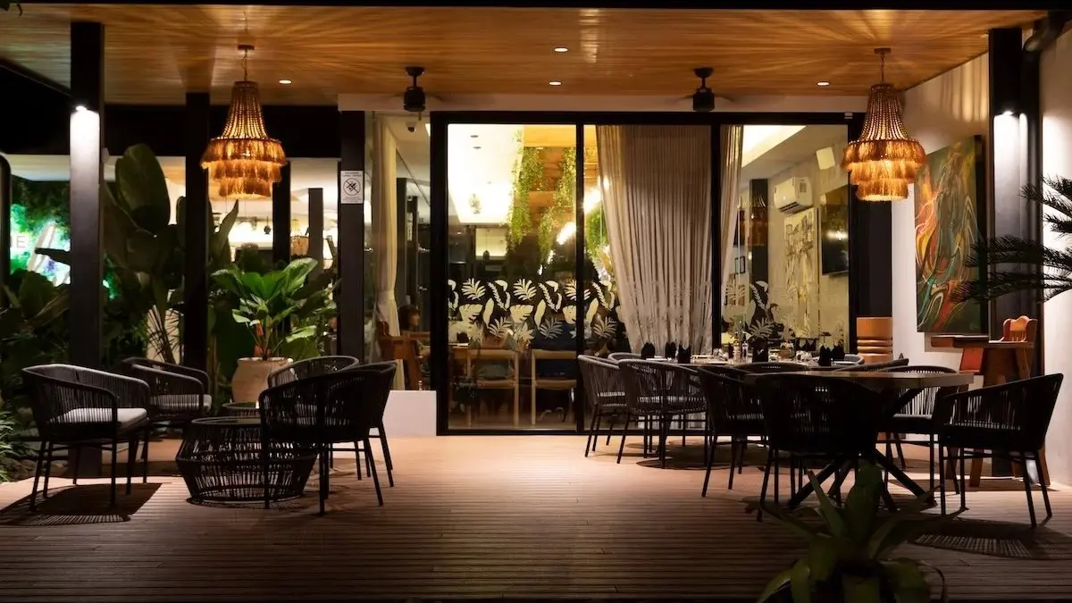 Zelva Grill & Wine — Asador y parrilla en Playa Jacó, Costa Rica