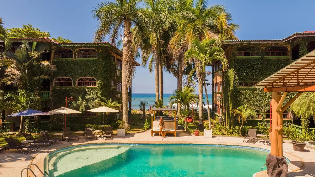 Marea Brava Hotel & Villas — Hotel en Playa Hermosa, Costa Rica