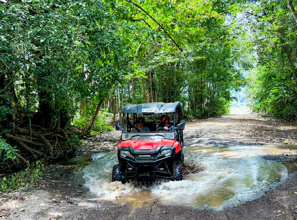 Adventure Tours Costa Rica — Actividad en Playa Jacó, Costa Rica