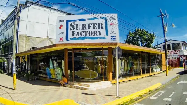 Surfer Factory Surf School