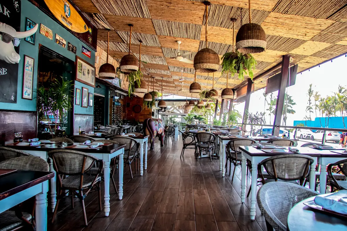 El Novillo Alegre Jacó — Restaurante en Playa Jacó, Costa Rica