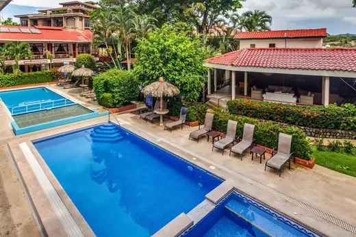 Hotel Mar de Luz — Hotel en Playa Jacó, Costa Rica
