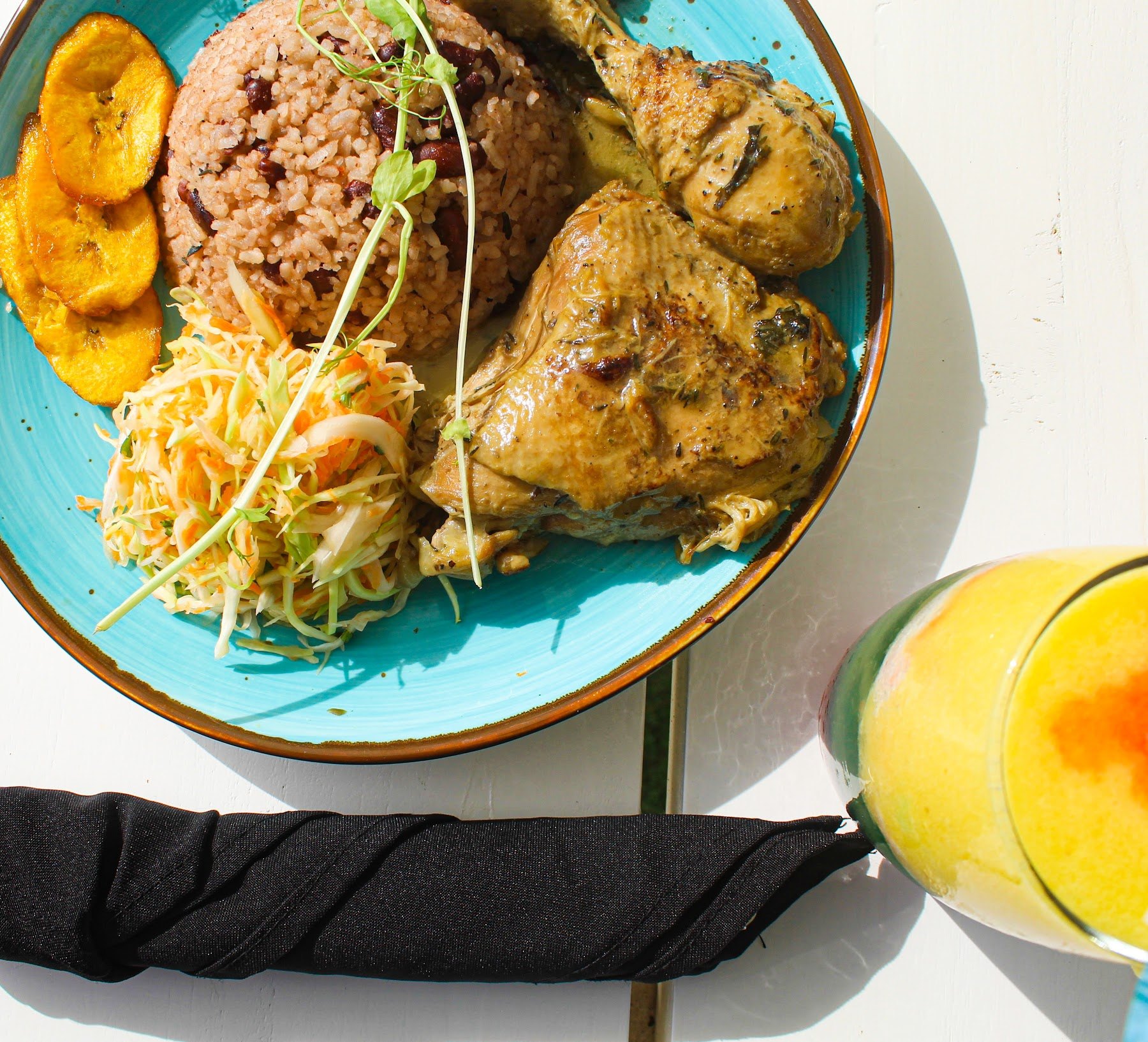 SeaSalt Beachfront Bar & Restaurant — Restaurante
