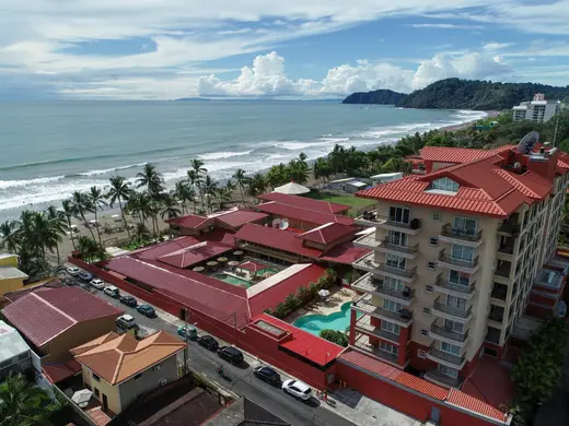 Hotel Cocal & Casino — Hotel en Playa Jacó, Costa Rica