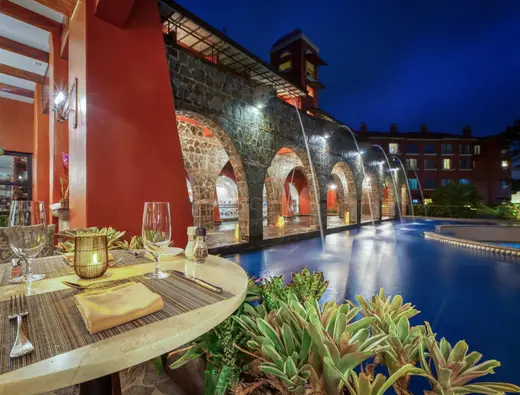 Hacienda Kitchen at Los Sueños Marriott — Restaurante americano en Playa Herradura, Costa Rica